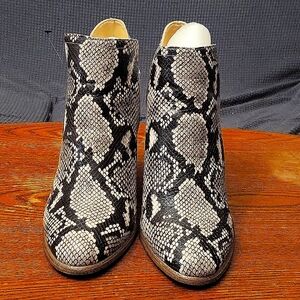 Women fashion boots